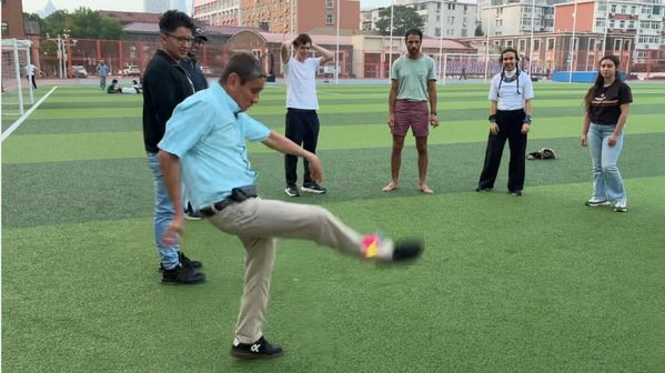 读懂鲜活生动的中国